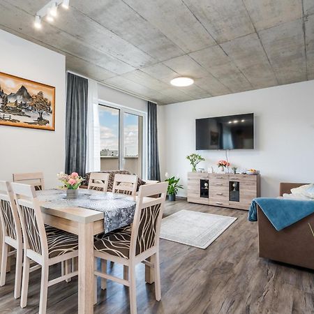 Perla Hradce 401 Apartment Hradec Králové Exterior foto