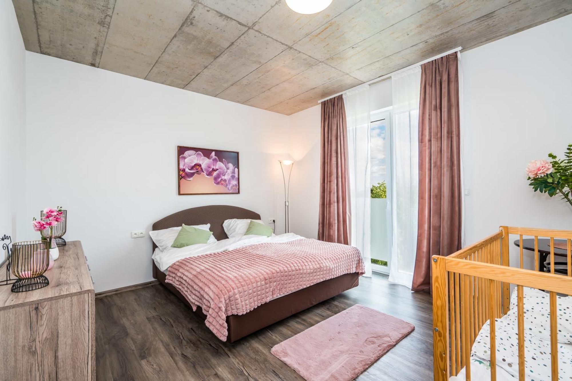 Perla Hradce 401 Apartment Hradec Králové Exterior foto